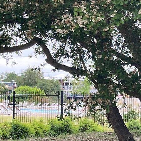 タターズホール Prime Location & Luxurious Hot Tubヴィラ エクステリア 写真